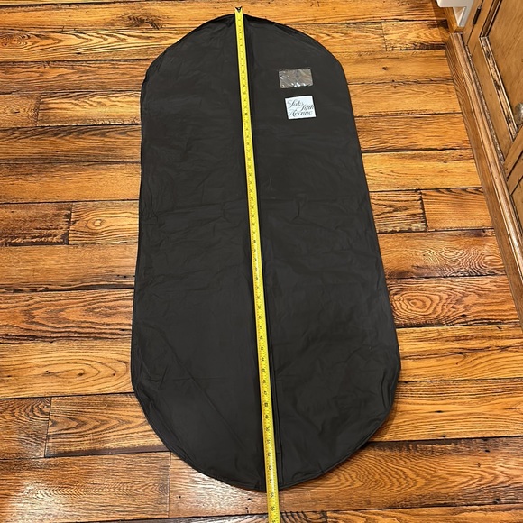 SAKS FIFTH AVENUE LIGHTWEIGHT LONG BLACK & WHITE LOGO DUSTPROOF GARMENT BAG - Picture 4 of 5